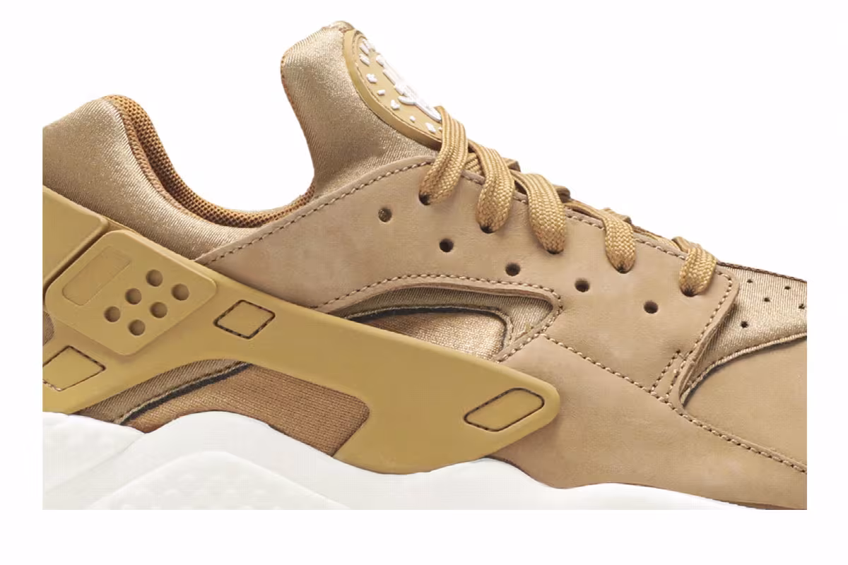 Nike Air Huarache Wheat, view 3