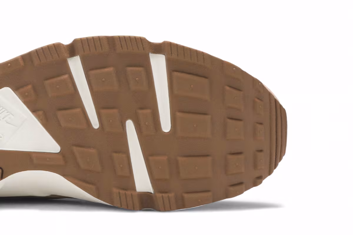 Nike Air Huarache Wheat, view 6
