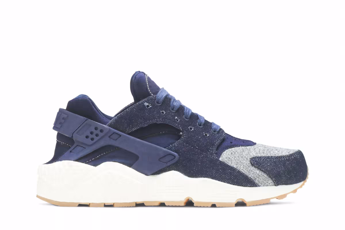 Nike Women's Air Huarache Premium Binary Blue, view 2