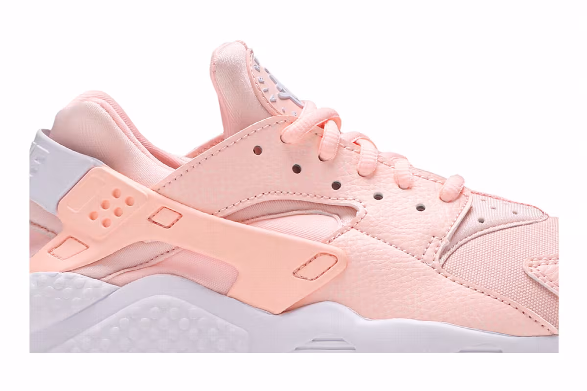 Nike Women's Air Huarache Sunset Tint, view 3