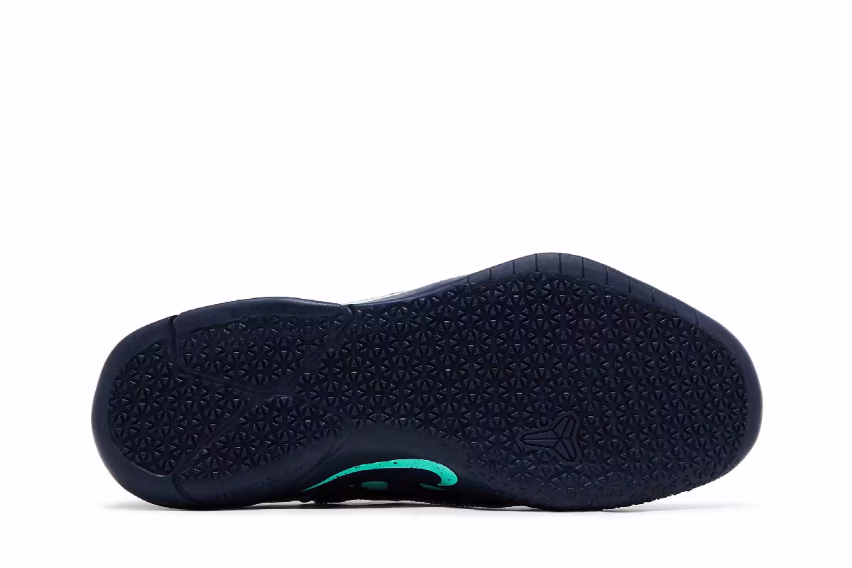 Nike Kobe A.D. NXT Mambacurial, view 5