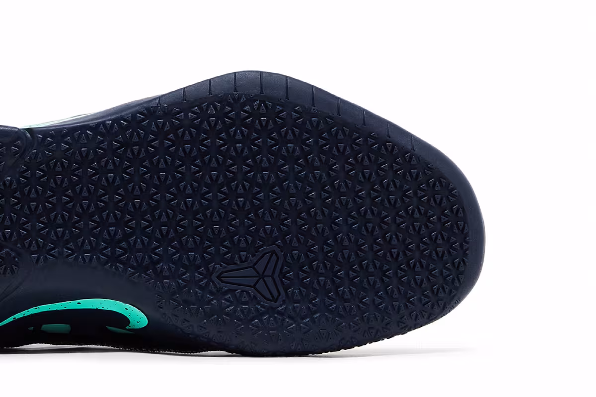 Nike Kobe A.D. NXT Mambacurial, view 6