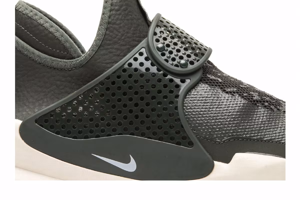 Stone Island x NikeLab Sock Dart Mid SP Sequoia, view 3