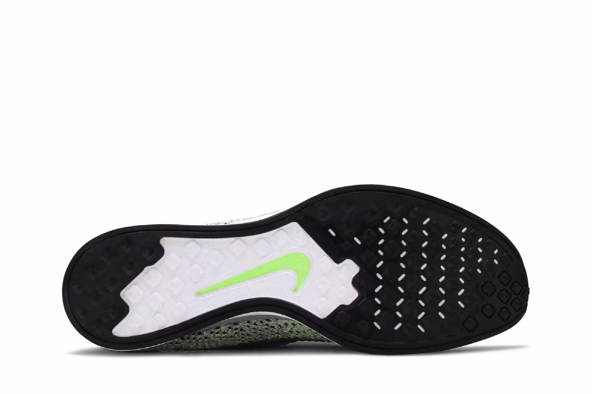 Nike Flyknit Racer Pistachio, view 5