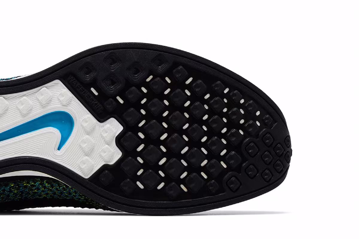 Nike Flyknit Racer Blue Glow, view 6