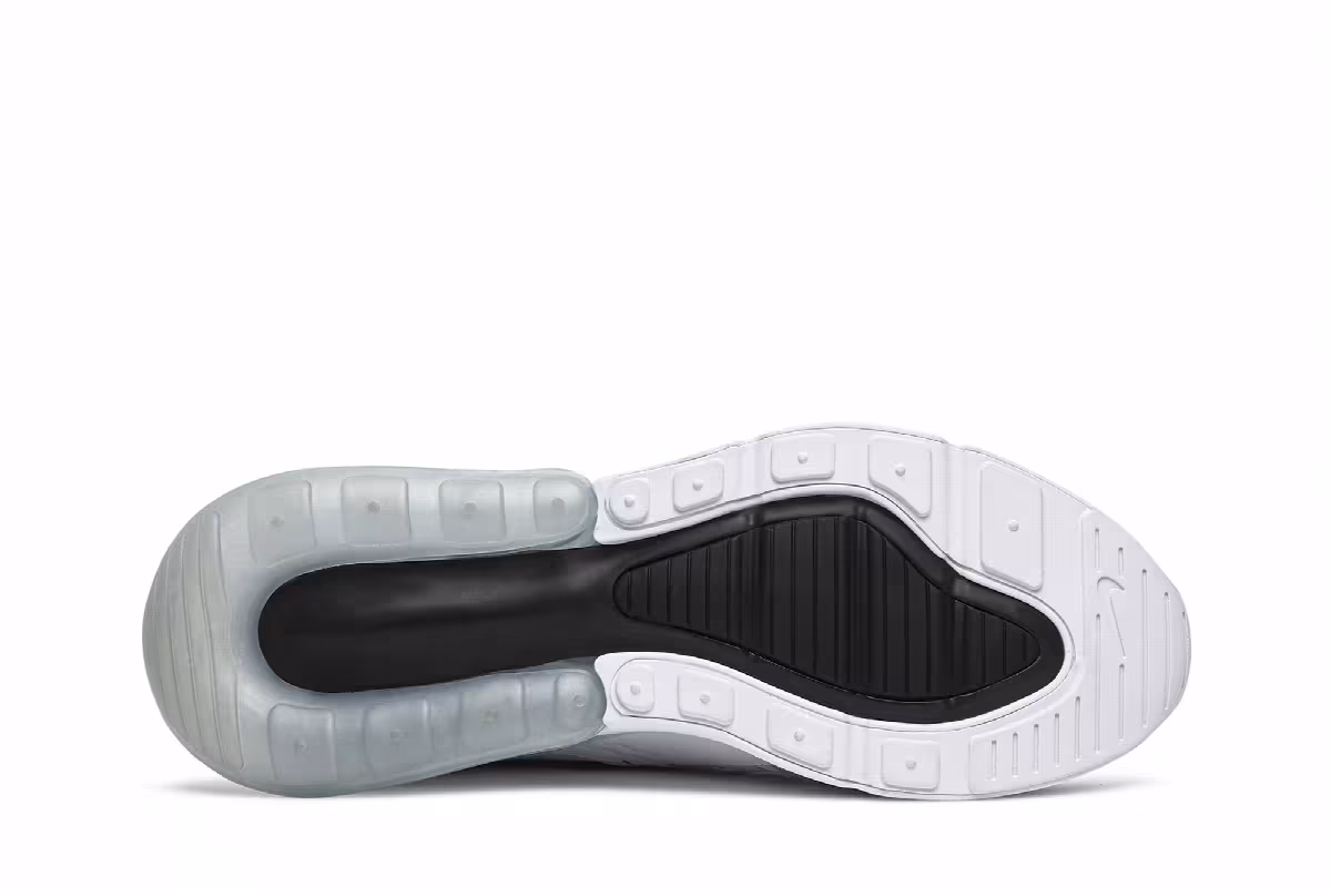 Nike Women's Air Max 270, view 5