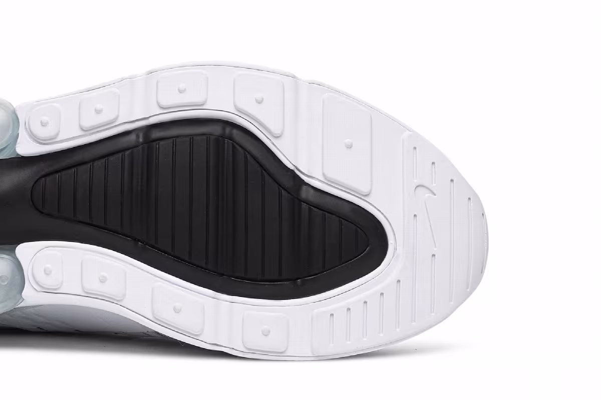 Nike Women's Air Max 270, view 6