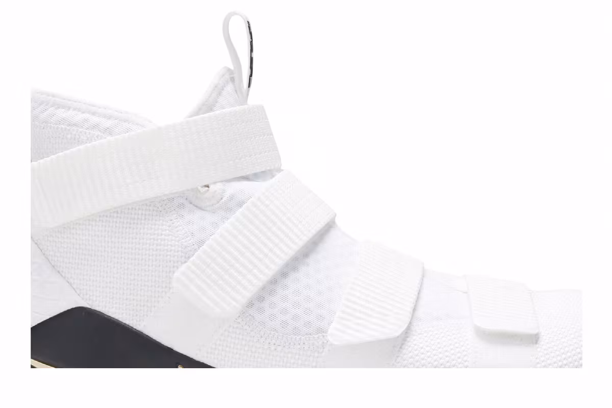 Nike LeBron Soldier 11 Court General, view 3