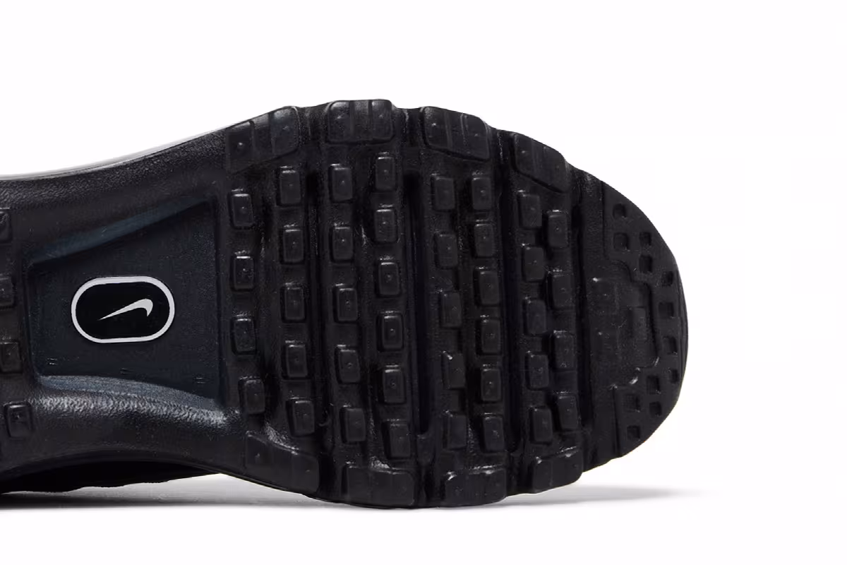 Nike Women's Air Max 2017 Triple Black, view 6