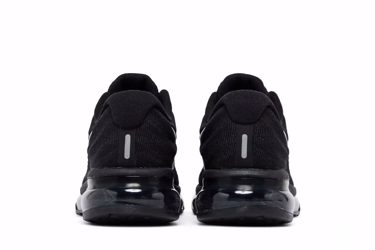 Nike Women's Air Max 2017 Triple Black, view 7