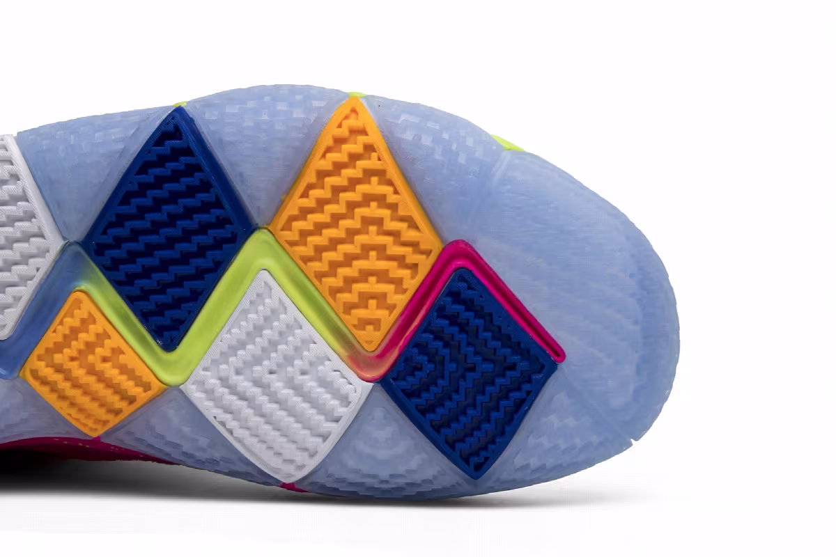 Nike Kyrie 4 Confetti, view 6