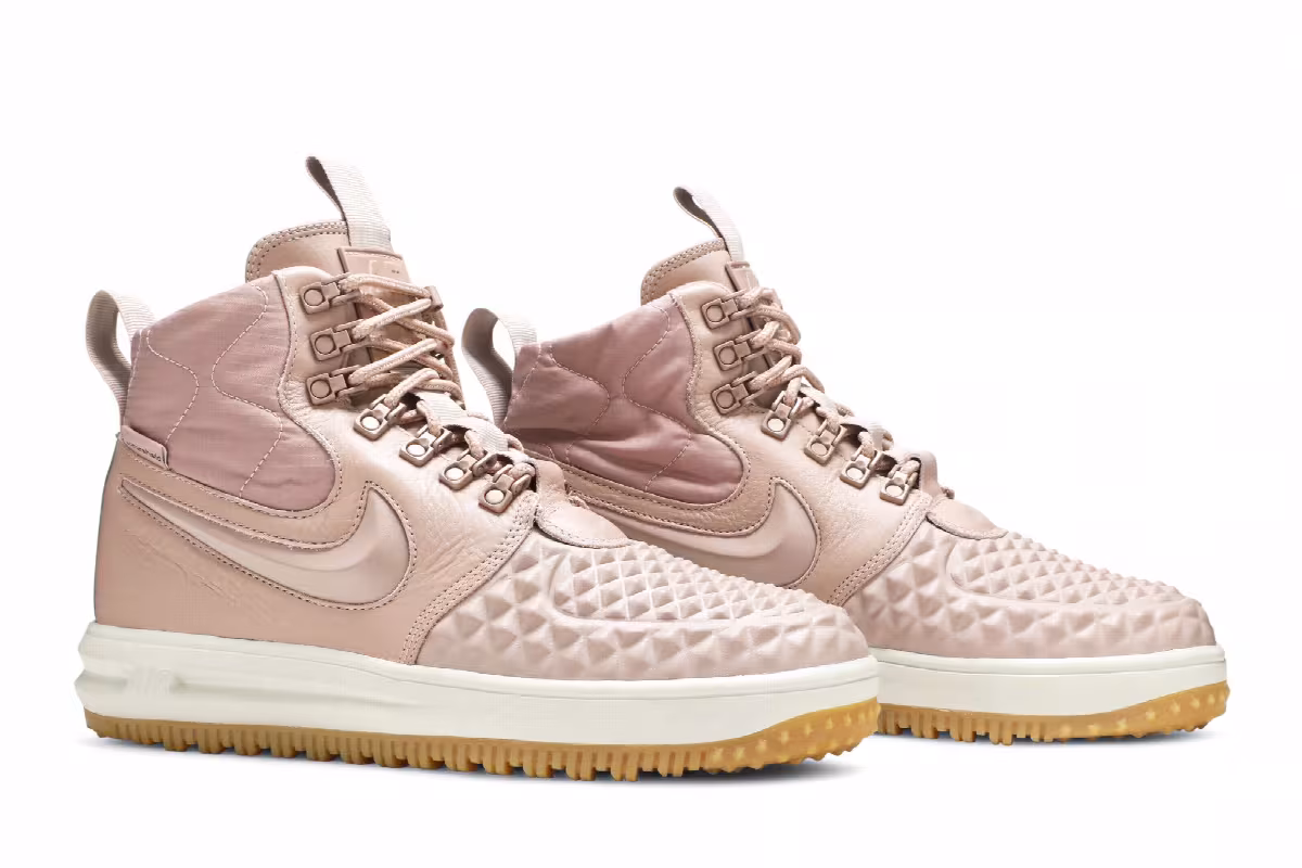 Nike Women's Lunar Force 1 Duckboot Particle Pink, view 9