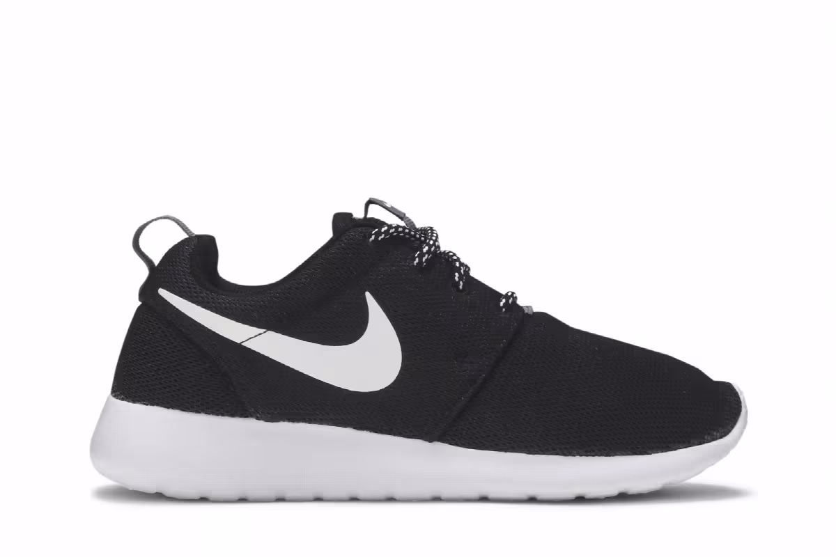 Nike Women's Roshe One Black, view 2