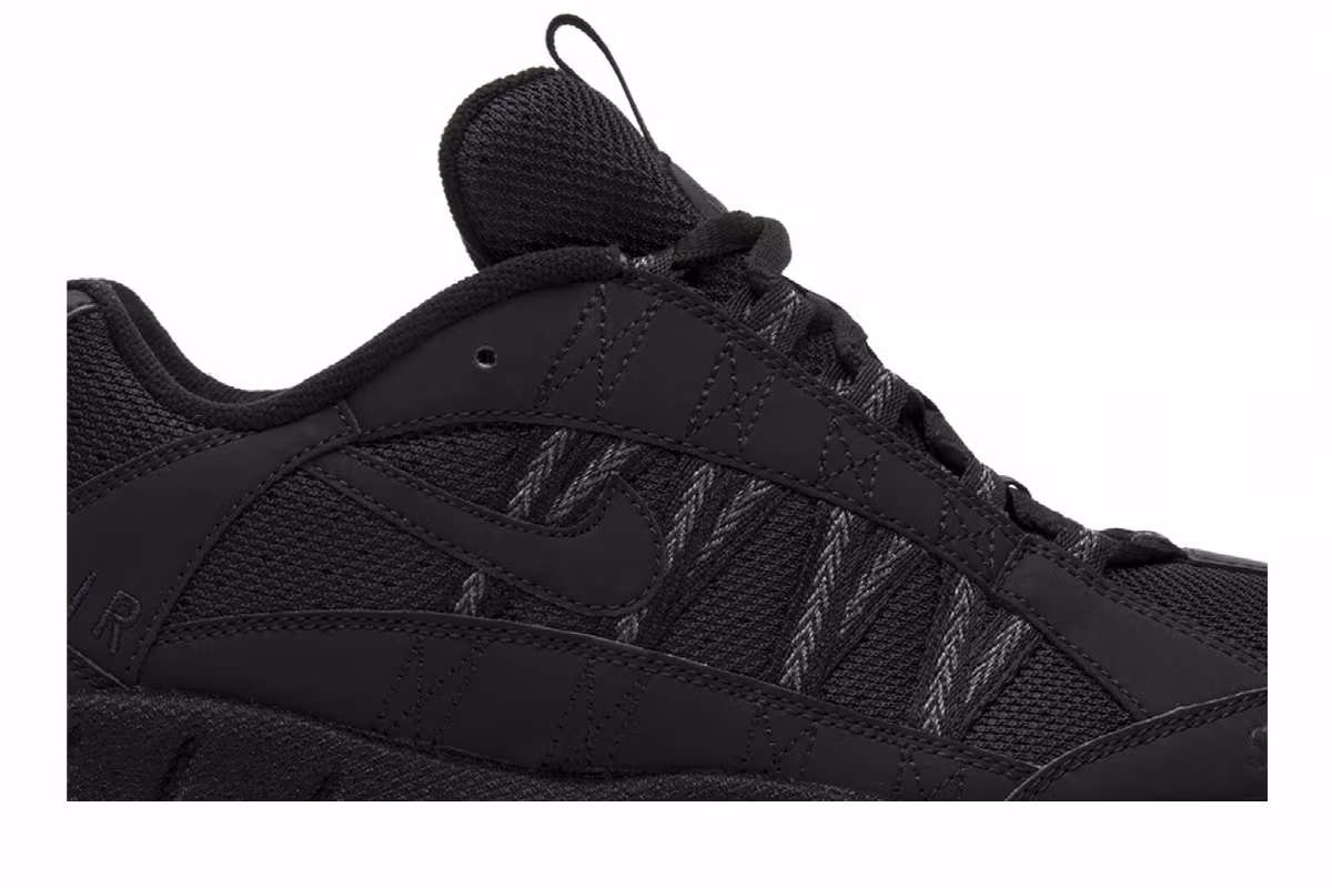 Supreme x Nike Air Humara 17 Black, view 3