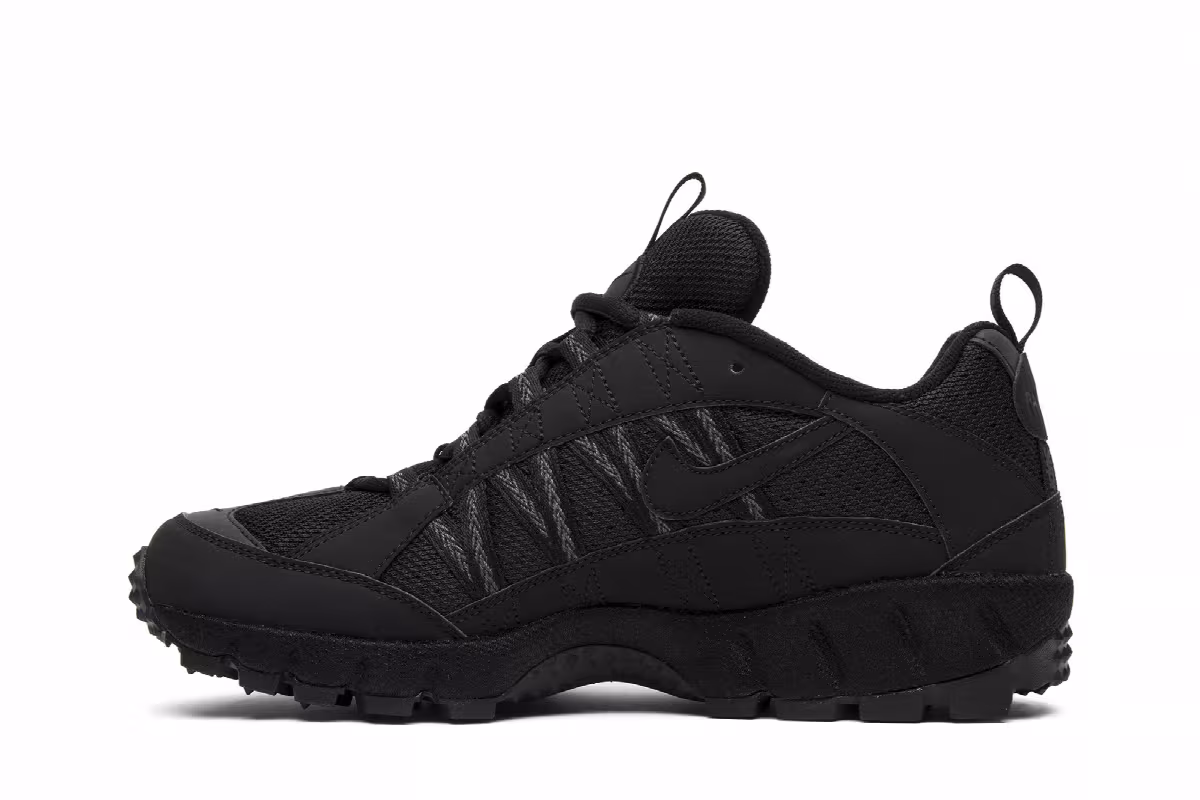 Supreme x Nike Air Humara 17 Black, view 4