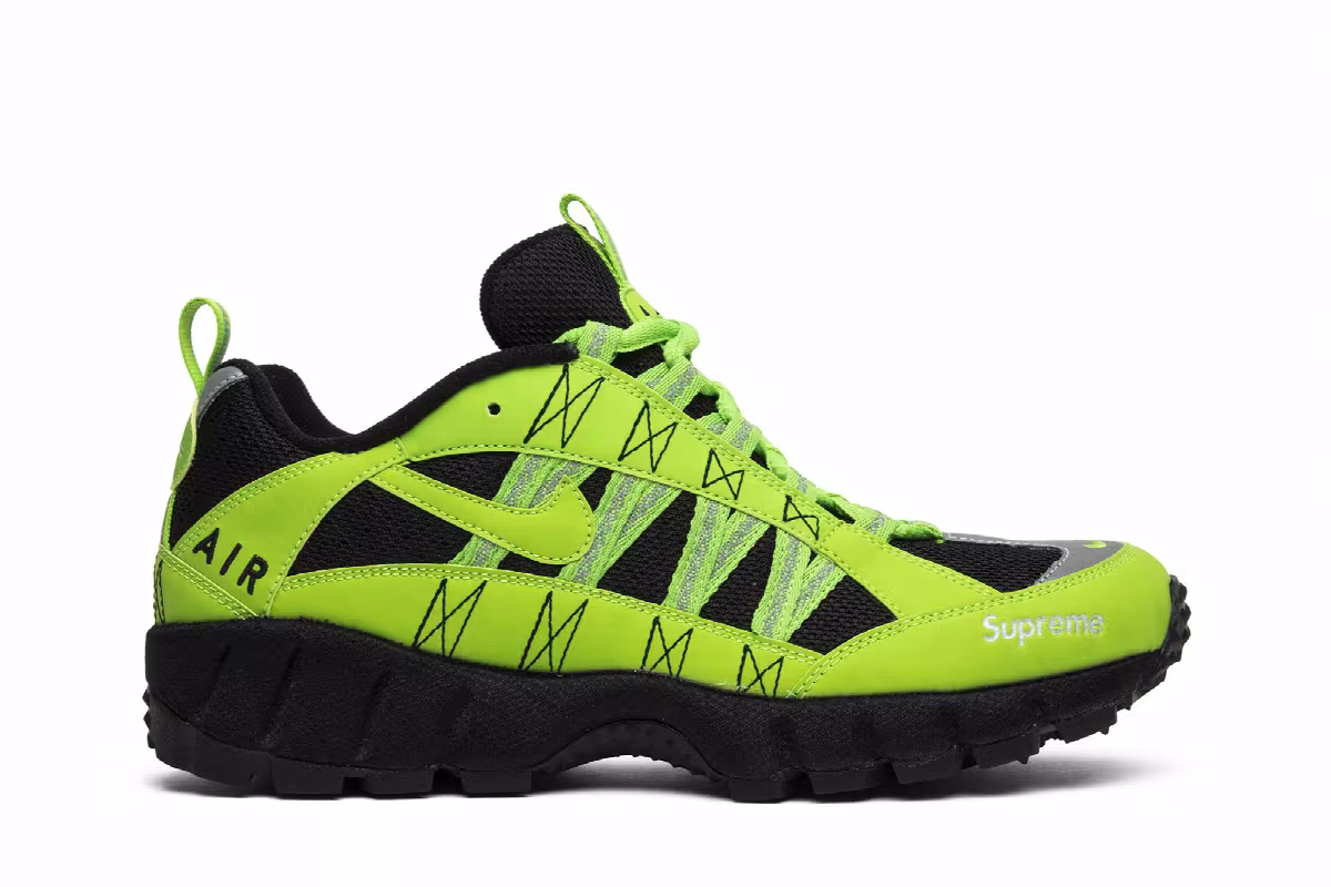 Supreme x Nike Air Humara 17 Green, view 2