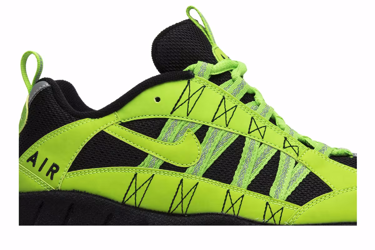Supreme x Nike Air Humara 17 Green, view 3