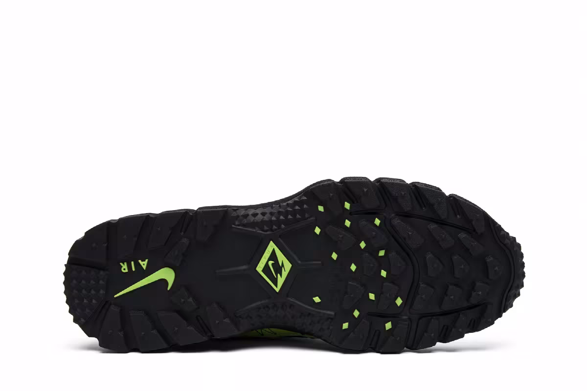 Supreme x Nike Air Humara 17 Green, view 5