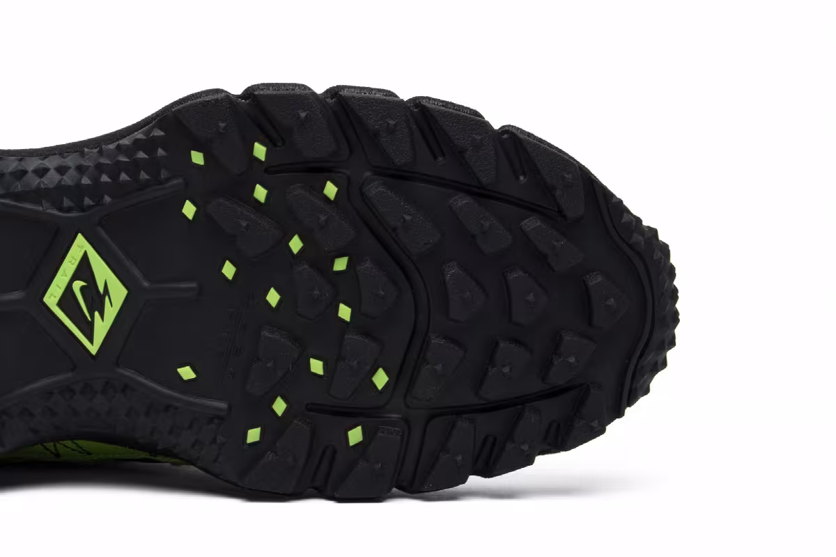 Supreme x Nike Air Humara 17 Green, view 6