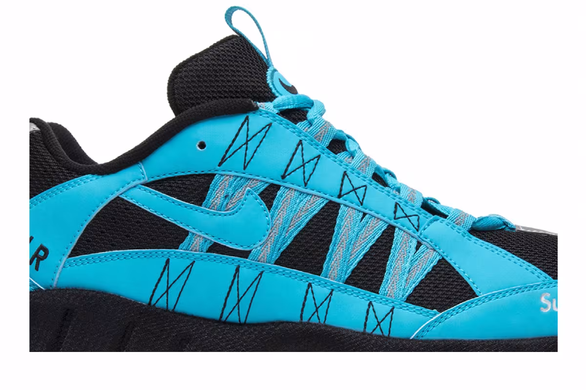 Supreme x Nike Air Humara 17 Blue, view 3