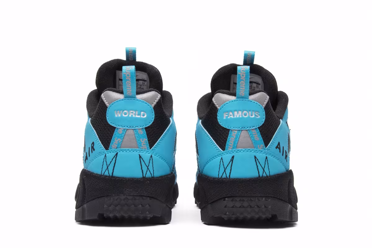 Supreme x Nike Air Humara 17 Blue, view 7