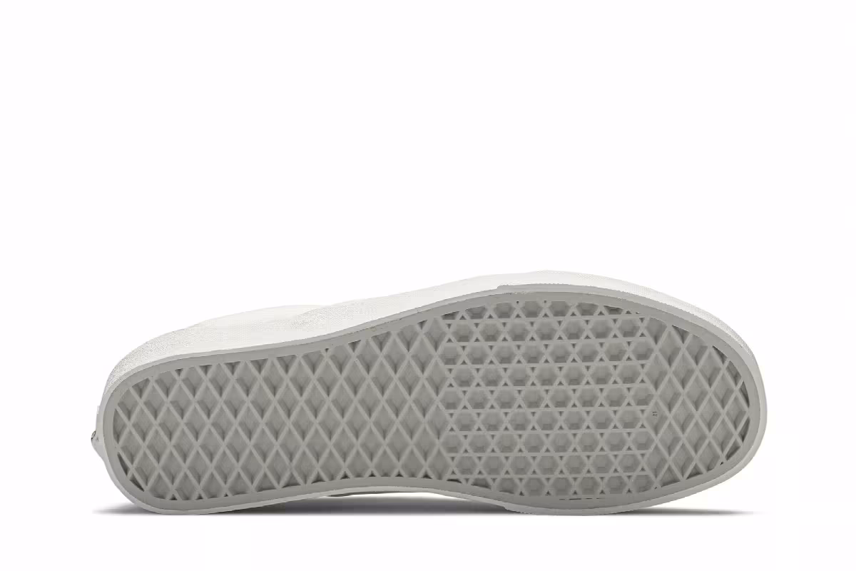 Vans Classic Slip-On White Canvas, view 5