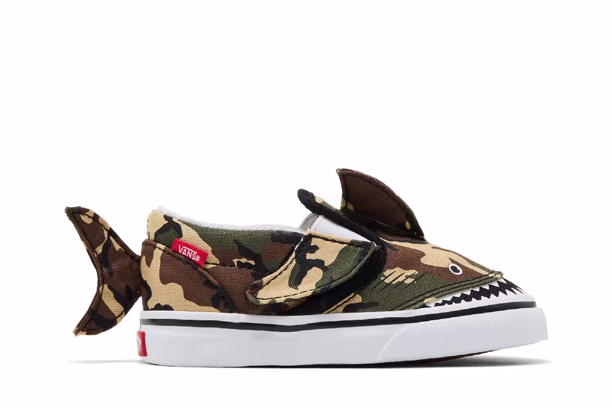 Vans Slip-On V Toddler Camo Shark, view 2