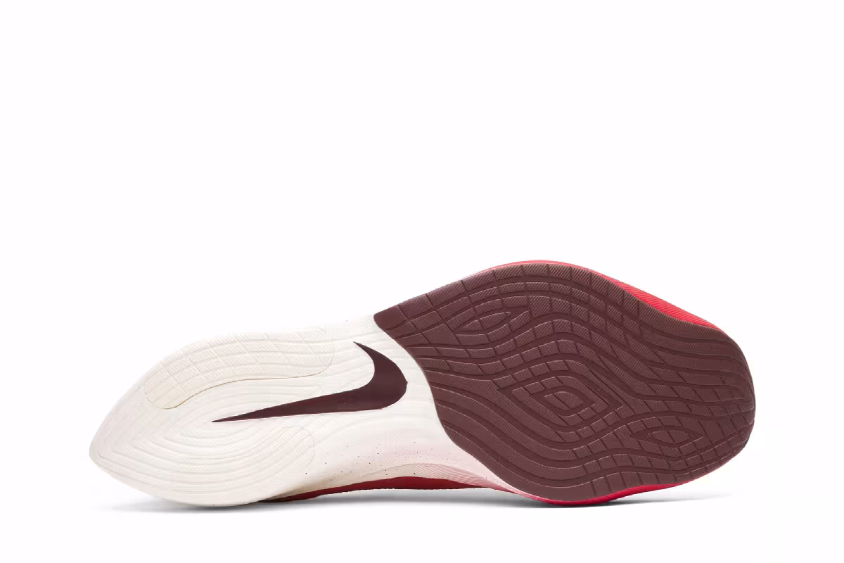 Nike Vapor Street Flyknit University Red, view 5