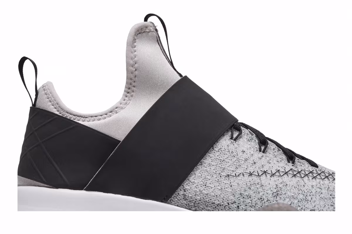 Nike Women's Air Zoom Strong White Black, view 3
