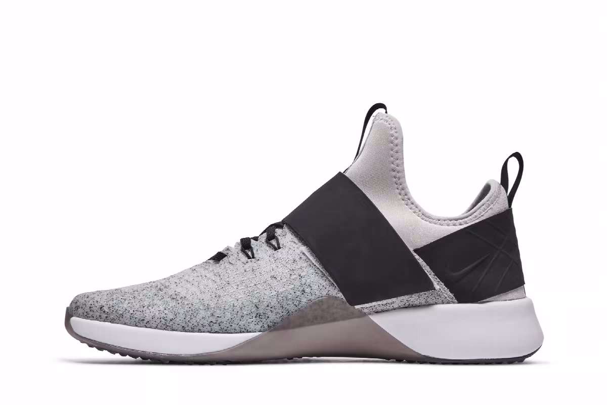 Nike Women's Air Zoom Strong White Black, view 4