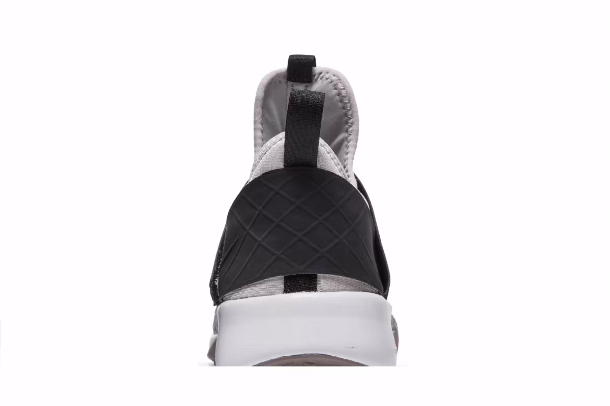 Nike Women's Air Zoom Strong White Black, view 8