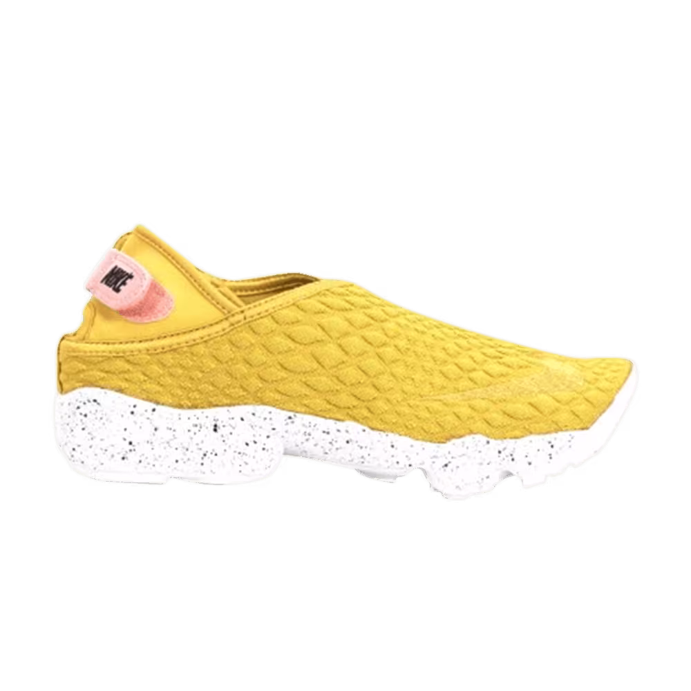 Nike Women's Rift Wrap SE Gold Dart
