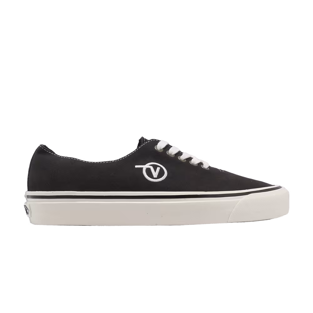 One Piece x Vans Authentic Black White