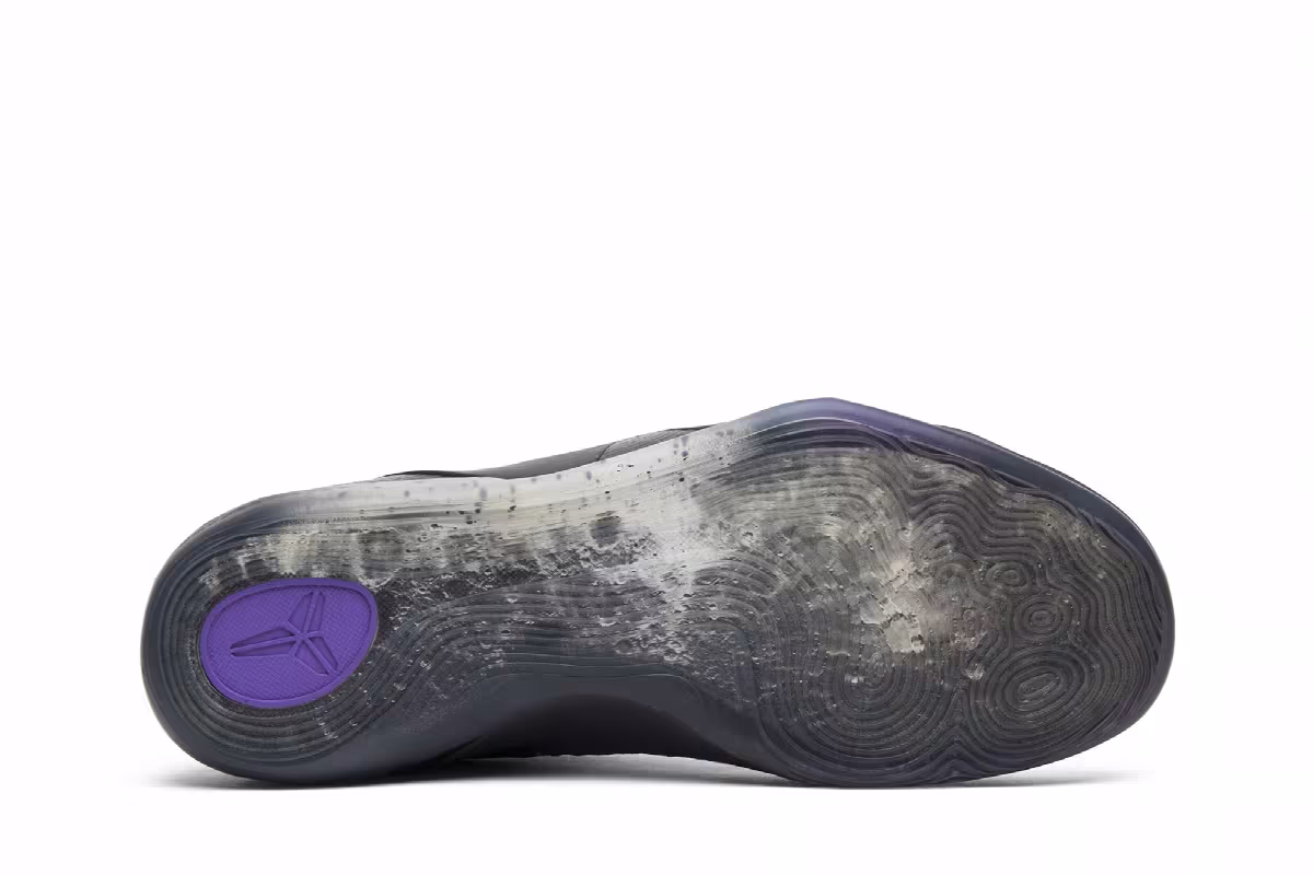 Nike Kobe 9 Elite Low Moonwalker, view 5