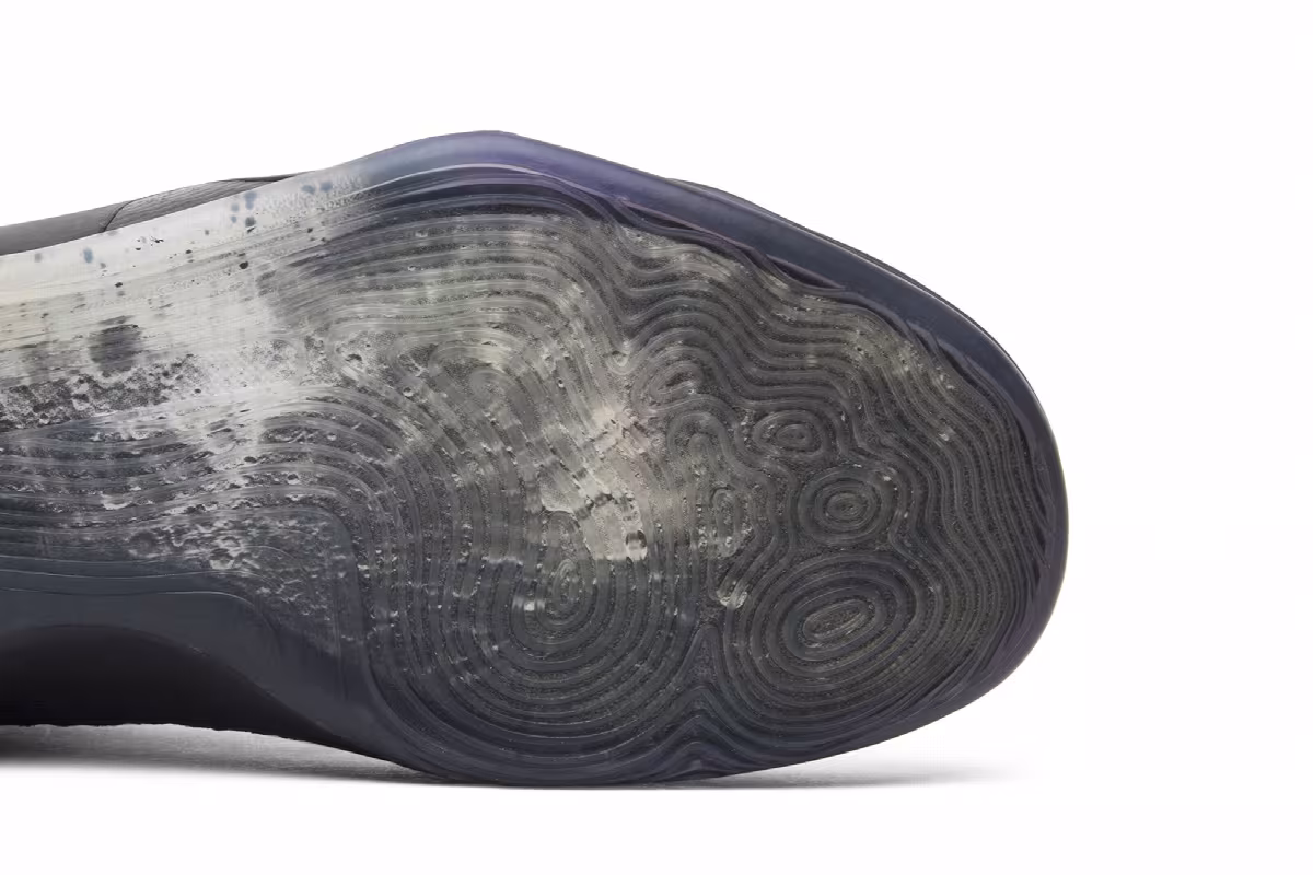 Nike Kobe 9 Elite Low Moonwalker, view 6