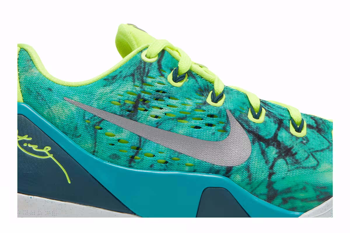 Nike Kobe 9 EM Easter, view 3