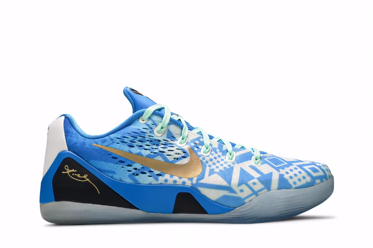 Nike Kobe 9 EM Hyper Cobalt, view 2