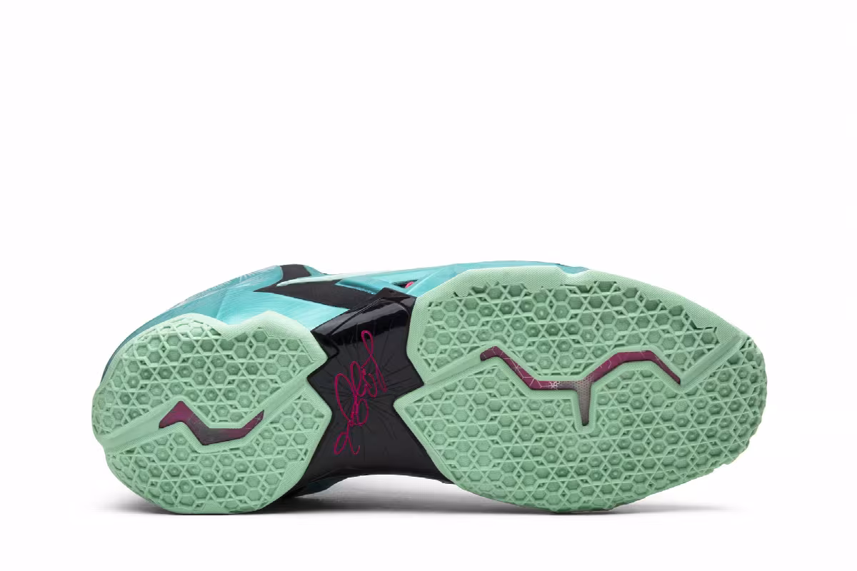 Nike LeBron 11 South Beach, view 5