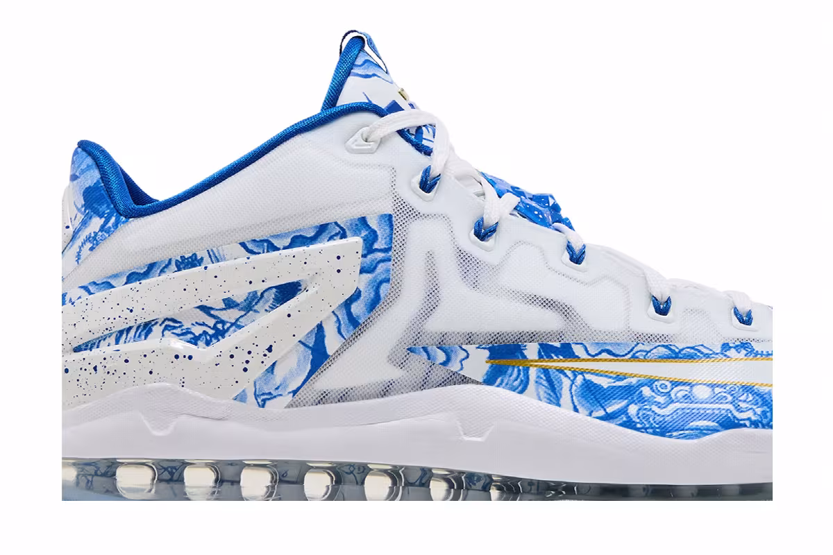 Nike Max LeBron 11 Low Ch Pack China, view 3