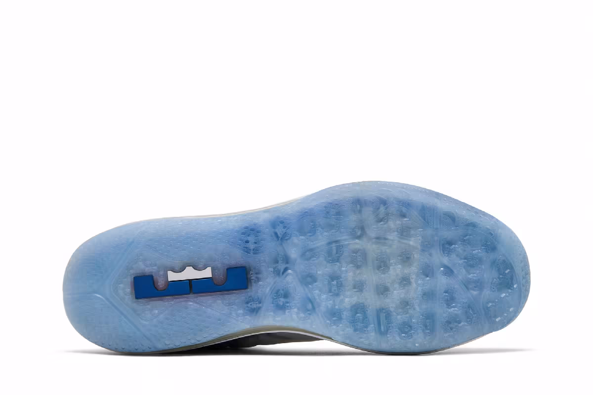 Nike Max LeBron 11 Low Ch Pack China, view 5