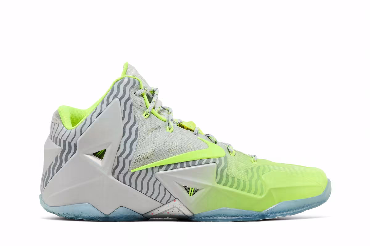 Nike LeBron 11 Maison du LeBron, view 2