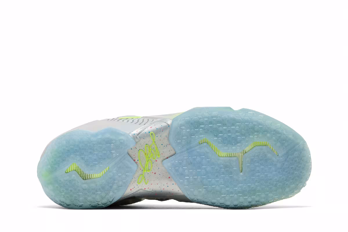 Nike LeBron 11 Maison du LeBron, view 5