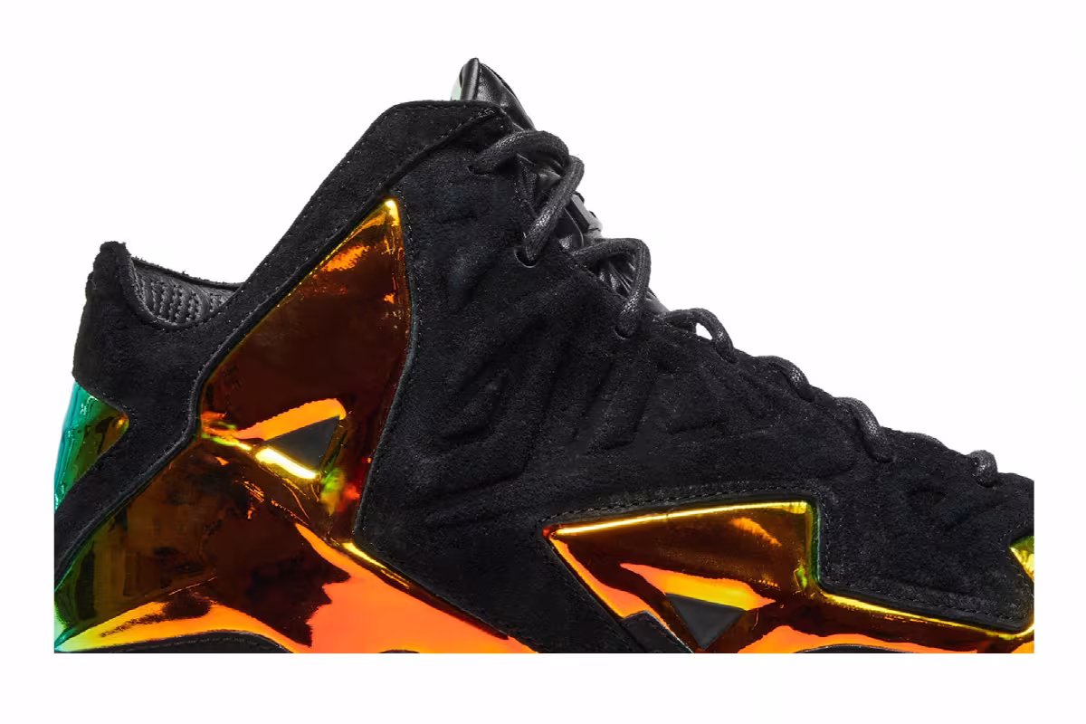 Nike LeBron 11 EXT QS Kings Crown, view 3