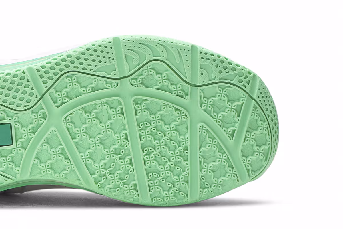 Nike Max LeBron 11 Low Easter, view 6