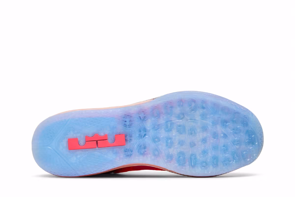 Nike LeBron 11 Low Maison Collection, view 5