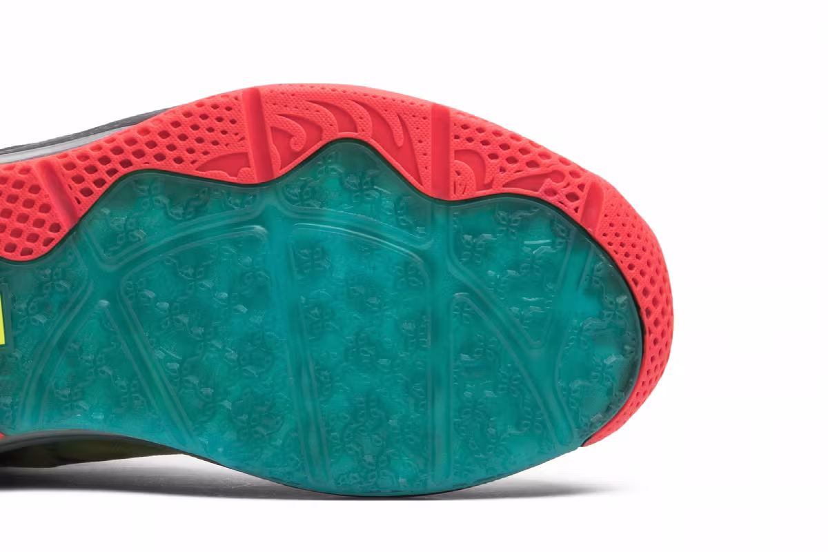 Nike Max LeBron 11 Low SE Multi-Color, view 6