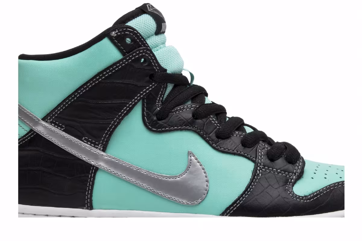 Diamond Supply Co. x Nike Dunk High Premium SB Tiffany, view 3