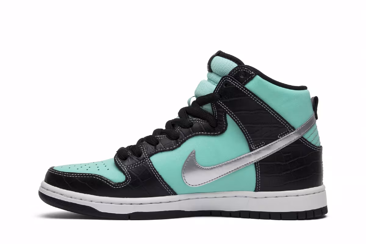 Diamond Supply Co. x Nike Dunk High Premium SB Tiffany, view 4