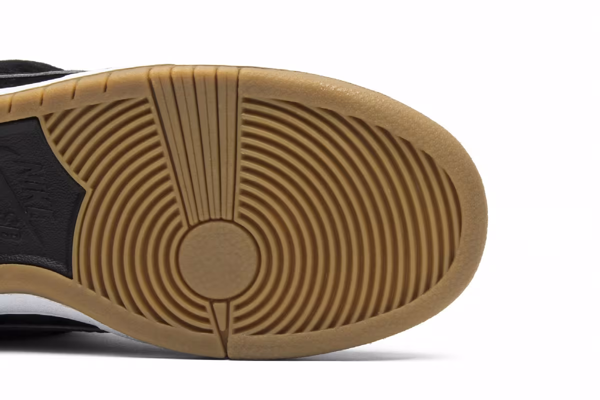 Nike Dunk Low Premium SB Quartersnacks, view 6