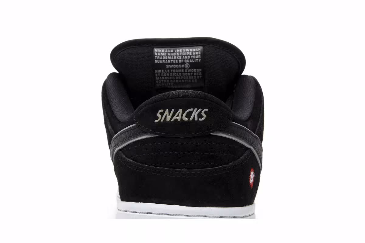 Nike Dunk Low Premium SB Quartersnacks, view 8
